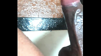 Um banho de sábado alguém vem