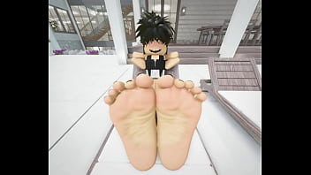 Cnp shows off her feet for you