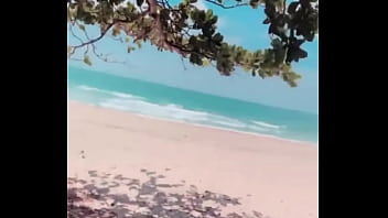 A little selfie video from the beach ️ soaking in the sun and good vibes#beachselfie #oceansidevibes #sunnydays