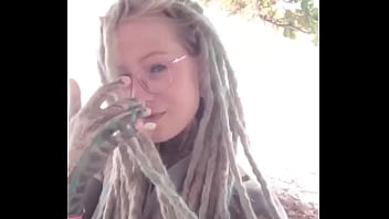 A little selfie video from the beach ️ soaking in the sun and good vibes#beachselfie #oceansidevibes #sunnydays