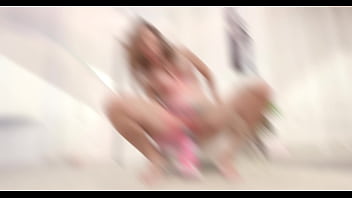 Vittoria divine testing the handmade balldog size xl with additional anal fisting ah094