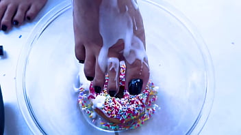 Miss bimby's feet made your dessert ready