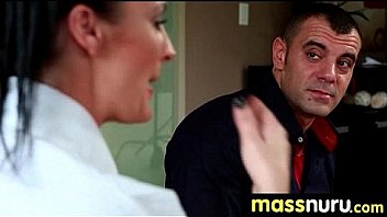 Happy ending massage 18