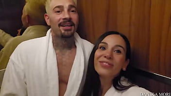 Nonton Secondo Te Cosa Abbiamo Fatto In Stanza? thumbnail