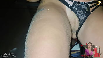 A rainha do gloryhole ataca no vamente