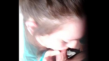 Pawg brunette giving good sloppy head