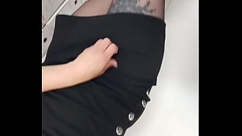 Coucou un petit aperçu de ma petite exhib d'aujourd'hui alors culotte ou pas