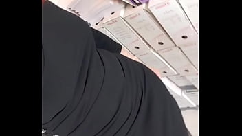 Coucou un petit aperçu de ma petite exhib d'aujourd'hui alors culotte ou pas