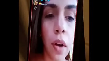 Colombiana le gusta que le vean como se masturba