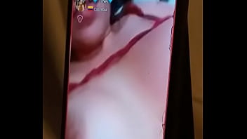 Colombiana le gusta que le vean como se masturba