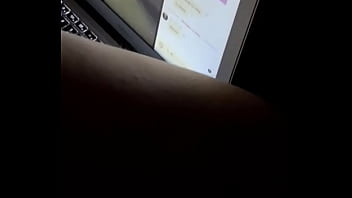 Ella nuevamente haciendo que otro se venga