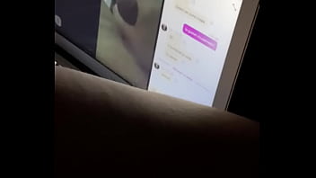 Ella nuevamente haciendo que otro se venga