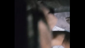 Débora andrade chupa ajoelhada no banheiro mama o negão