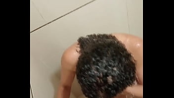 Mi hermanastra se dio cuenta que la estaba grabando