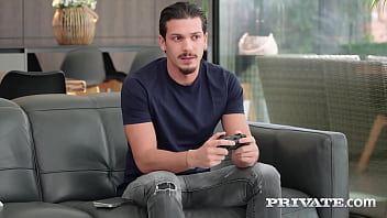 Do you want to see isabella angelina work out