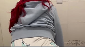 Comi minha madrasta no banheiro da loja chegando em casa a safada queria só pau no cuzinho