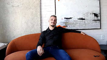 Nonton Teste Do Sof&aacute; A Maravilhosa Reh Queen thumbnail