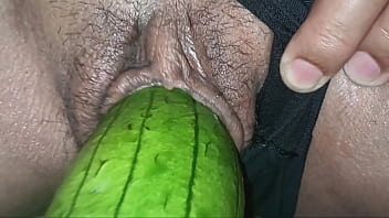 แครอทแหย่รูหีจนน้ำแตก