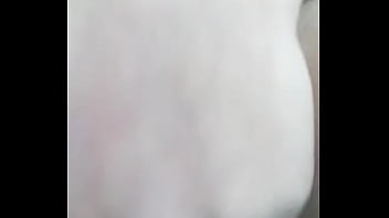 Mi amiga se toca pensando en mi