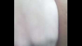 Mi amiga se toca pensando en mi