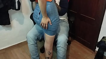 Hermosa chica colombiana me da una rica mamada y termiona en sexo salvaje