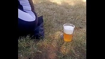 El esposo la dejo sola por una discusión y tomo ventaja para llevarla a casa a follar El esposo la dejo sola por una discusión y tomo ventaja para llevarla a casa a follar