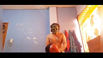 Es carnaval y me follo a mi madrastra culona le penetro el coño y culo sexo real casero amateur de madrastra e hijastro