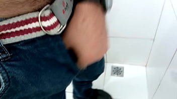 Tesão No Banheiro Público Dei Uma Punhetada De Leve Só Pra Deixar Com água Na Boca thumbnail