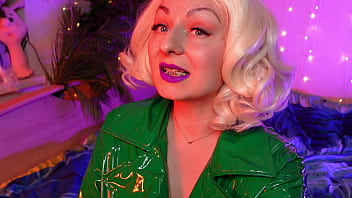 Sexual blonde with hot lips asmr clip free