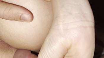 Antes de dormir ela quer porra na buceta