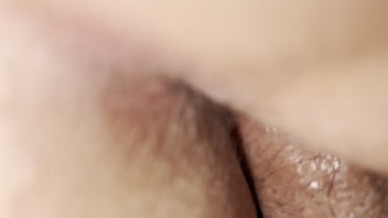 Antes de dormir ela quer porra na buceta