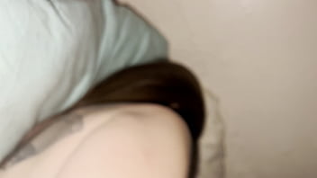 Antes de dormir ela quer porra na buceta