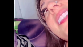 Eu chupando ele bem gostoso ele acabou soltando um ido