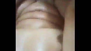 Puta casada não parou de se mija enquanto socava na buceta