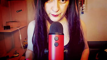 Sensual mouth sounds for beautiful italian milf