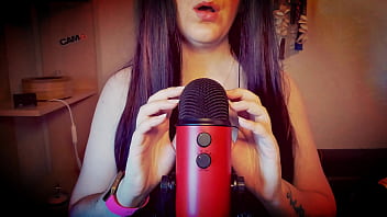 Sensual mouth sounds for beautiful italian milf