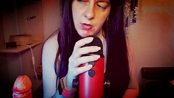 Sensual Mouth Sounds For Beautiful Italian Milf thumbnail