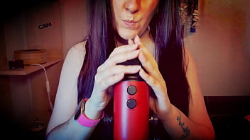 Sensual mouth sounds for beautiful italian milf