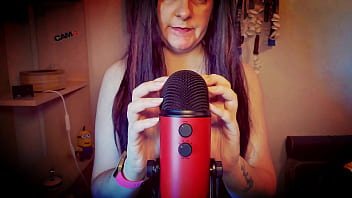 Sensual mouth sounds for beautiful italian milf