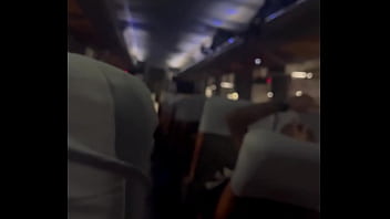 Foda na viagem transei escondido dentro do ônibus Foda na viagem transei escondido dentro do ônibus