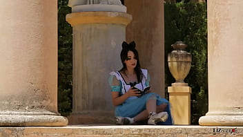 A liz in wonderland 1 liz meets blondie the rabbit