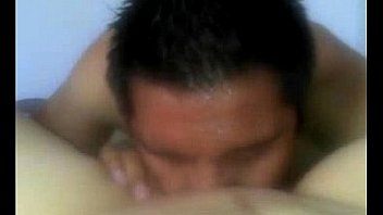 Haciendo sexo oral a la amiga