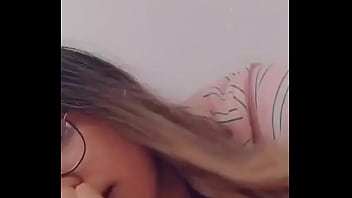 Rica flaca en cuarto