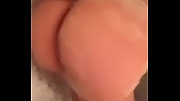 Teen booty shaking in bath