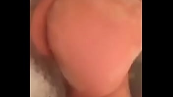 Teen booty shaking in bath
