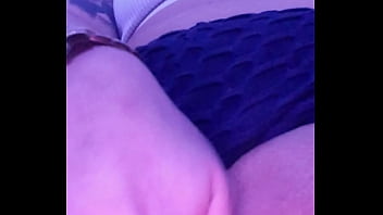 Me toco mientras veo porno