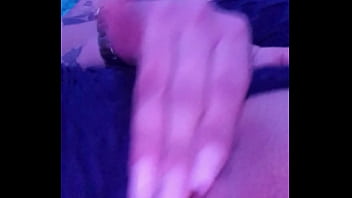 Me toco mientras veo porno