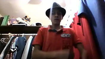 Brunnette hot guy striptease