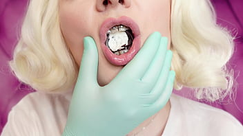 2 layers of colorful nitrile medical gloves arya grander