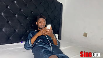 Nonton Nigerian House Help Gets Fucked By Her Employer thumbnail